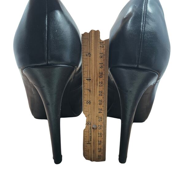 BCBGENERATION BLACK LEATHER PUMPS SIZE 10 - Like New - Picture 5 of 10